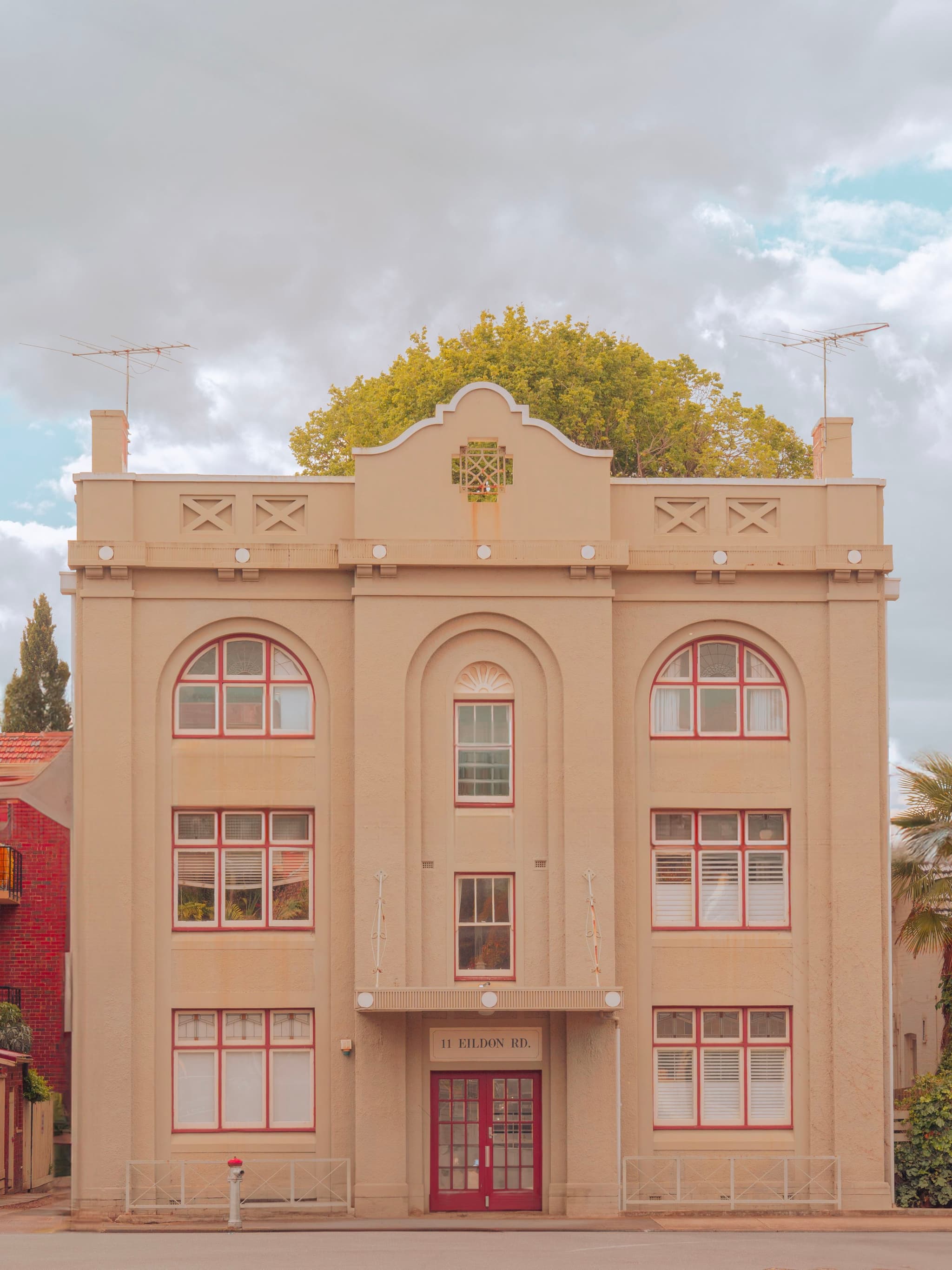 Accidentally Wes Anderson